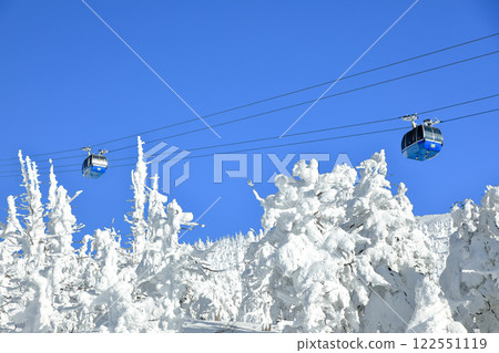 山形藏王滑雪場：索道和冰霜覆蓋的田野的壯麗景色 122551119