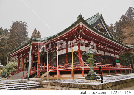 我冒著雪去了比叡山的延歷寺。 我冒著雪去了比叡山的延歷寺。 122551149