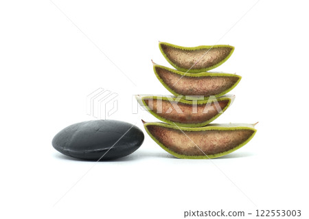 Aloe Vera Slices With Smooth Black Spa Stones 122553003