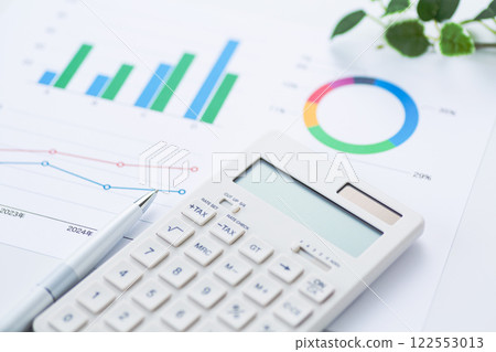 業務圖表和計算器 122553013