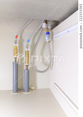 Faucet piping after replacement due to leak (before and after materials) 122553565