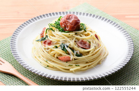 Japanese-style pasta with pickled plums and whitebait 122555244