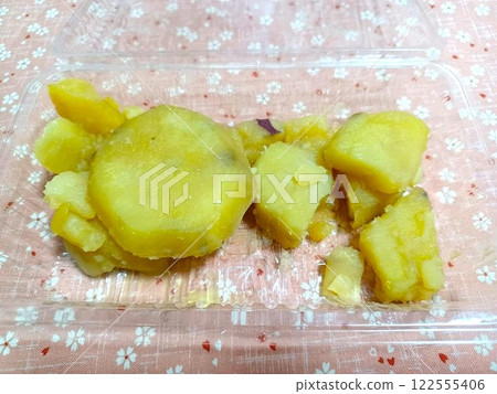 Compote of sweet potato 122555406