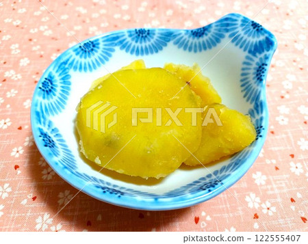 Compote of sweet potato 122555407