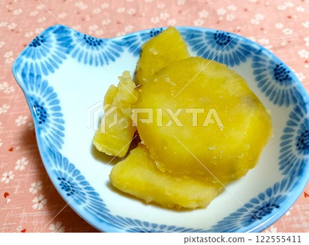 Compote of sweet potato 122555411