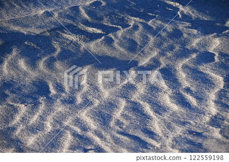 海灘沙紋、風紋、自然美景的背景素材 122559198