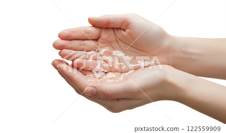 Women's hand cupping water 122559909