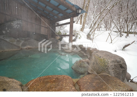 Yukimi open-air bath Shinhotaka Onsen 122561213
