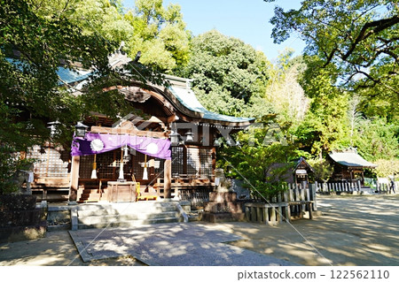 大阪府吹田市垂水神社、拜殿及神社場地（初冬） 122562110