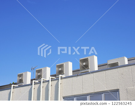 Outdoor unit of air conditioner 122563245