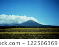 Mt. Daisen and sunflower fields in Tottori 122566369