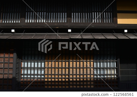 飛鎢高山古鎮的格子窗 122568561