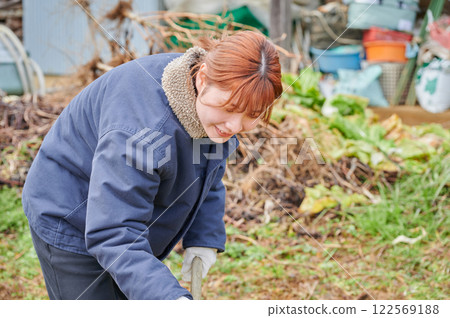田間勞動的婦女、鄉村生活、家庭花園 122569188