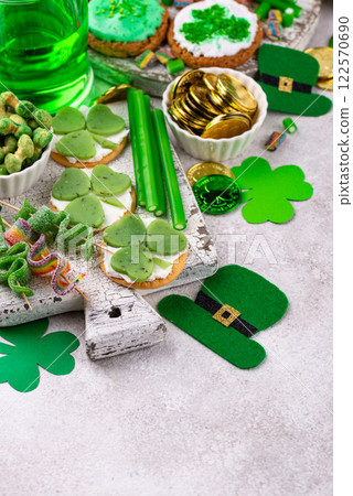 St. Patricks Day party food, green beer and shamrock 122570690