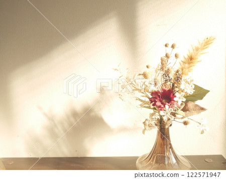 花瓶裡的乾燥花 花瓶裡的乾燥花 122571947
