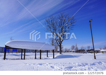 Sakura Park, the site of the former station buried in snow (former Shintotsukawa Station) 122572076