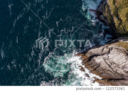 Aerial view of the cliffs of Horn Head at the wild atlantic way in Donegal - Ireland. 122573361