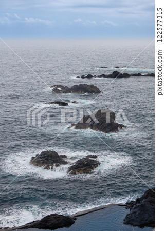 Swimming pool and Atlantic ocean, Madeira, Portugal 122577315