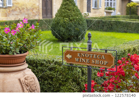 Wine shop, Castello di Razzano castle, Piedmont, Italy Wine shop, Castello di Razzano castle, Piedmont, Italy 122578140