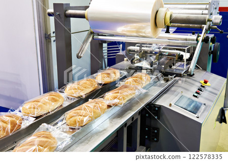 Packing machine for loaves bread 122578335