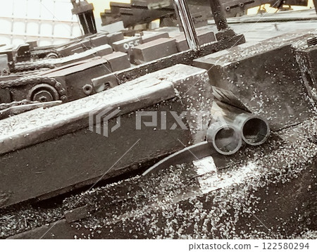 Industrial iron machine for cutting metal pipes Industrial iron machine for cutting metal pipes 122580294