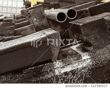 Industrial iron machine for cutting metal pipes 122580317