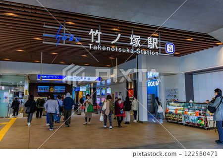 EQUiA Takenotsuka, a commercial facility built under the elevated Takenotsuka Station in Adachi Ward, Tokyo 122580471