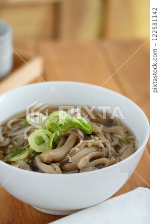 Mushrooms 122581142