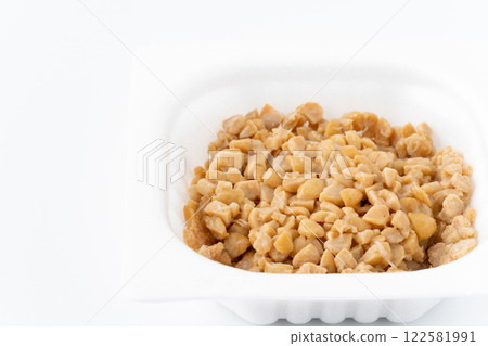 Packed crushed natto Packed crushed natto 122581991