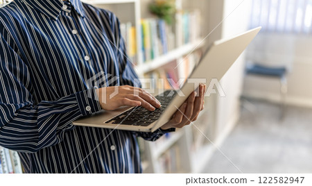  企業形象 122582947
