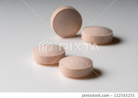 Supplement tablets Supplement tablets 122583255