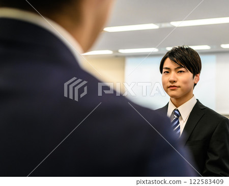  企業形象 122583409