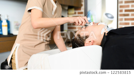 Hair salon Carbonated pack 122583815