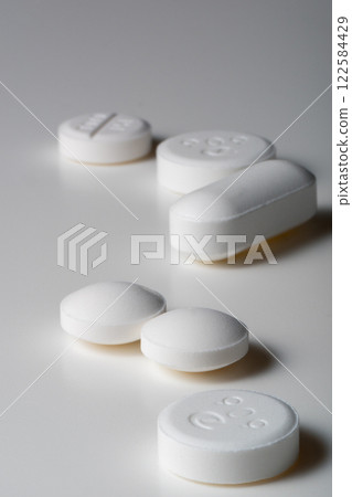 Medical pills 122584429