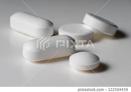 Medical pills 122584439