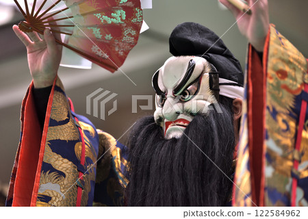 Iwami Kagura - Dedicated to Susanoo no Mikoto Shrine 122584962