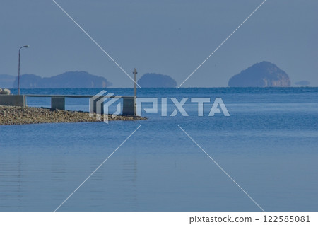 The calm and leisurely Seto Inland Sea 122585081