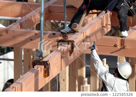 在建和施工前 122585326