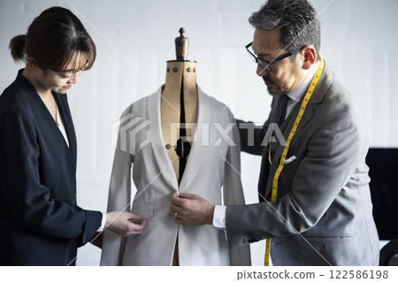 Cool tailor man 122586198