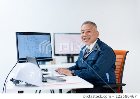 A man in work clothes, a veteran A man in work clothes, a veteran 122586467