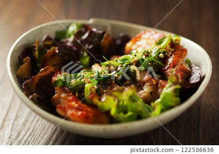 Fried chicken with sweet and sour sauce 122586636