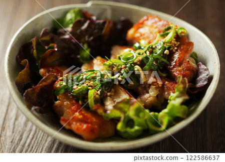 Fried chicken with sweet and sour sauce 122586637