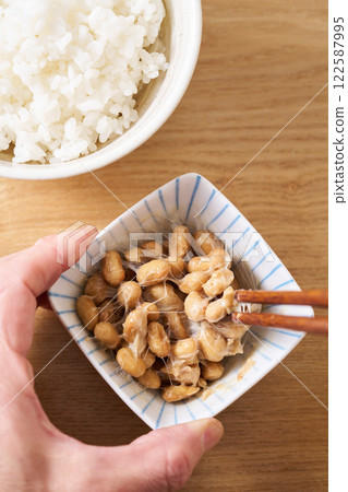 Stir natto Stir natto 122587995