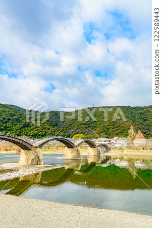 清澈的錦川和錦帶橋 122589443