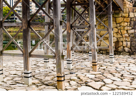 清澈的錦川和錦帶橋 122589452