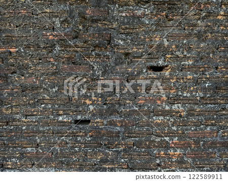 Old brick wall grunge texture background. 122589911