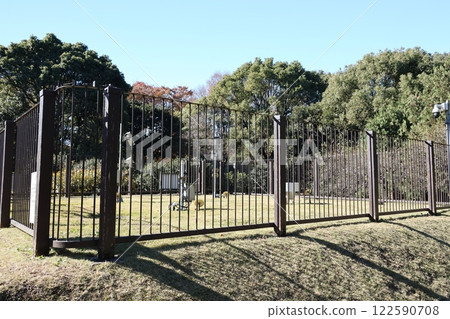 Tokyo Regional Weather Observatory Kitanomaru Park (Tokyo AMeDAS) 122590708