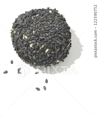 白色背景下拍攝的黑芝麻球 122590752