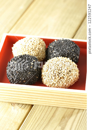 Black and white sesame balls Black and white sesame balls 122591247