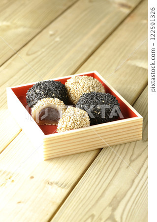 Black and white sesame balls 122591326